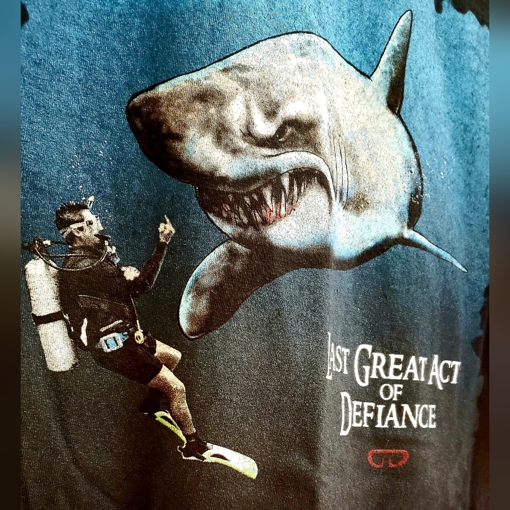DAYTONA Scuba Shark Shirt - Picture 2 of 5